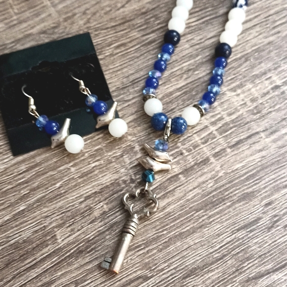 Artisan Necklace & earrings Blue gemstone, seaglass, birds and key NEW - Picture 8 of 9